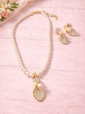 Elegant Gold Pearl & Crystal Swirl Jewelry Set Necklace Earrings Bridal Chic